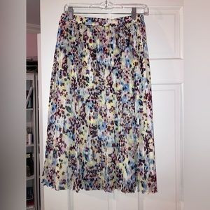 Multi Color patterned pleated midi skirt. Banana Republic Factory.